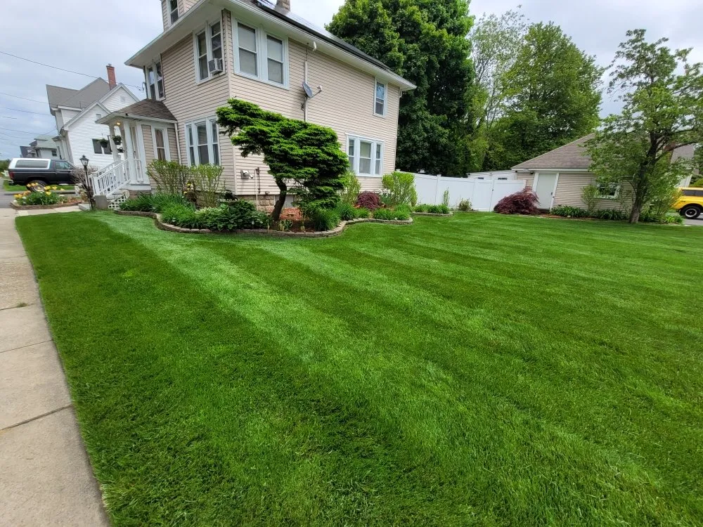Top-rated garden landscaping in Haverhill, MA - Leo Lawn Care