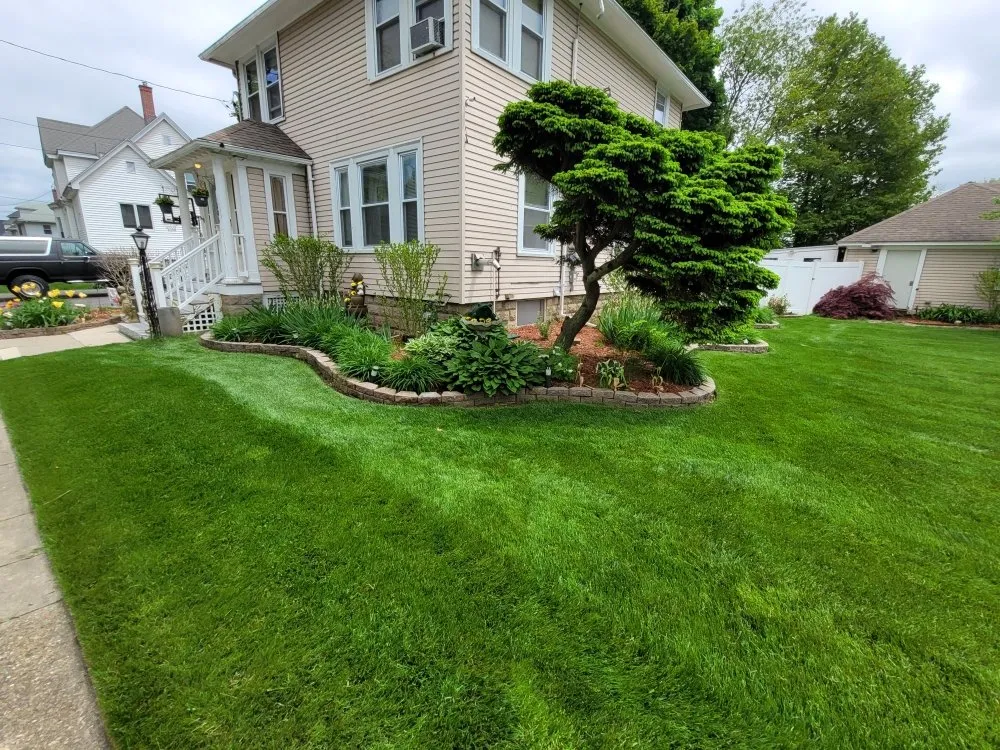 Professional lawn mowing service in Haverhill, MA - Leo Lawn Care