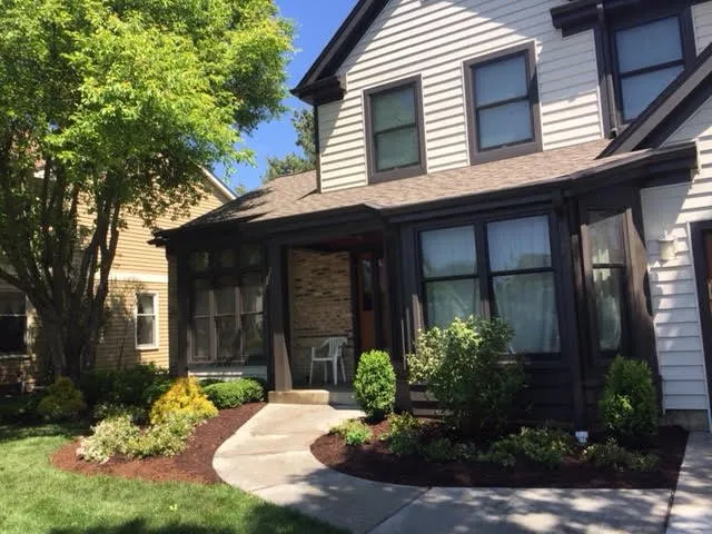 Professional lawn care service in Northbrook, IL by Leo Orlando Landscaping