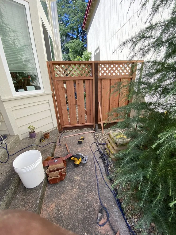 Top-rated yard maintenance for beautiful yards in Concord, CA by Leo Service