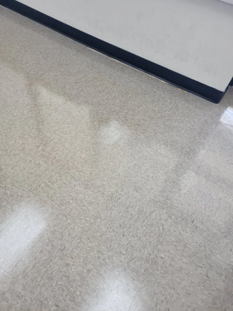 Reliable lawn mowing service near you in Rock Hill, SC by Leoaries