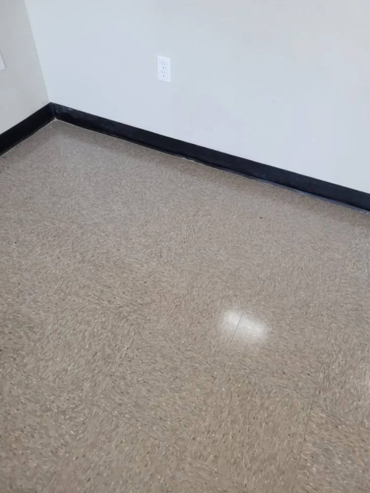 Local yard maintenance for homes in Rock Hill, SC by Leoaries