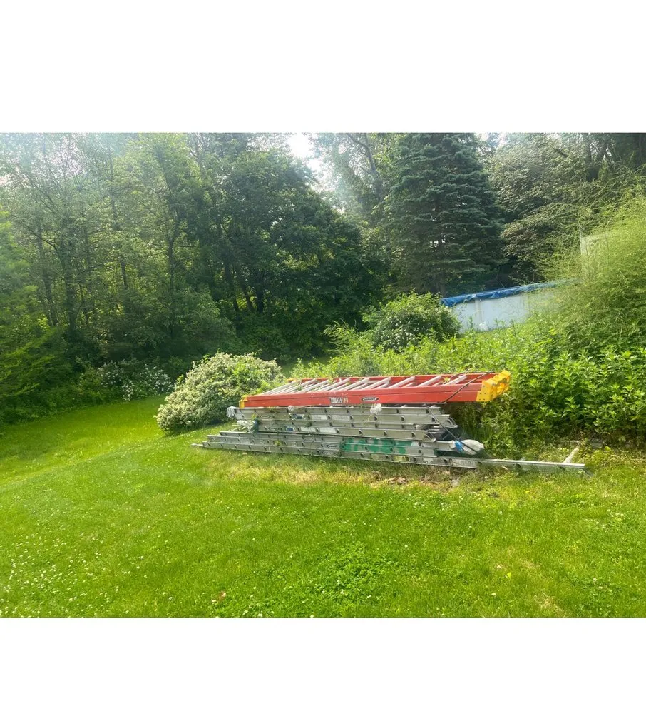 Professional yard cleanup service in Leominster, MA by Leominster