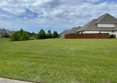 Affordable lawn care service in Baton Rouge, LA - Leon Lawn Services