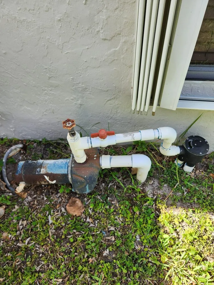 Expert lawn mowing service in Palm Beach, FL by Leon Lawn Services