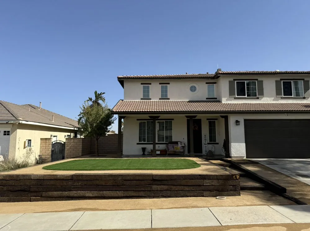 Trusted yard maintenance for year-round maintenance across Santa Ana, CA - Leon