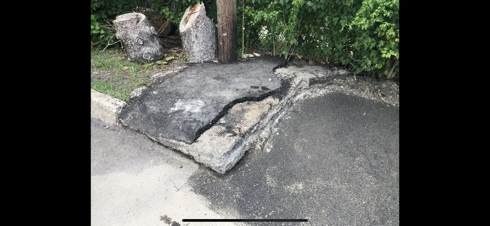 Affordable landscape design in Westmont, IL by Leon Seal Coating