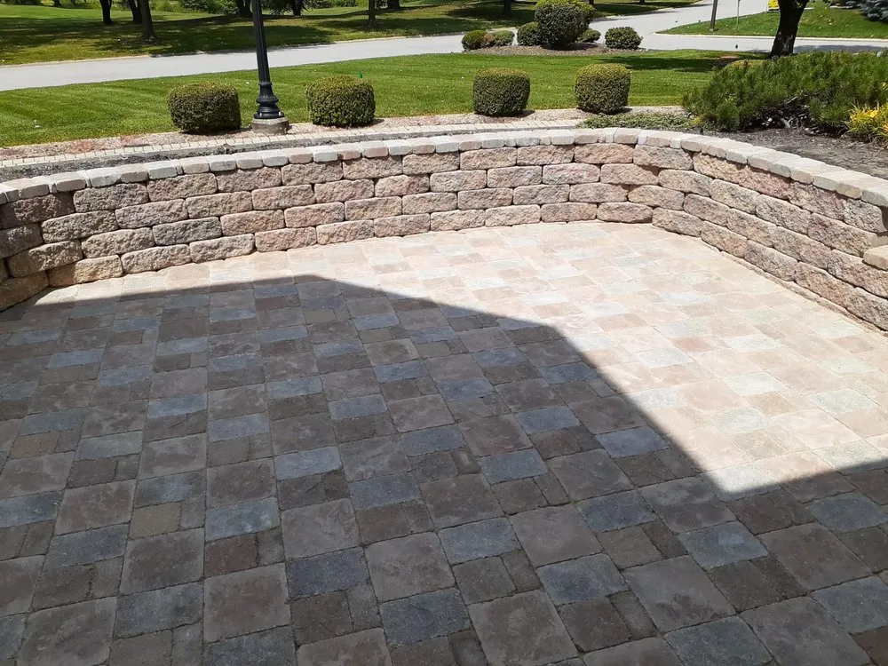 Local landscaping services experts serving Griffith, IN - Leonardo's Landscaping Service