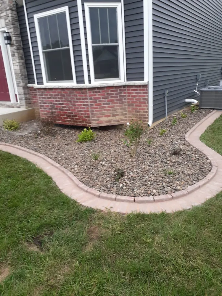 Reliable landscape installation for homes across Griffith, IN - Leonardo's Landscaping Service