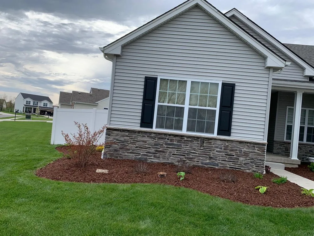 Affordable lawn mowing service experts serving Griffith, IN - Leonardo's Landscaping Service