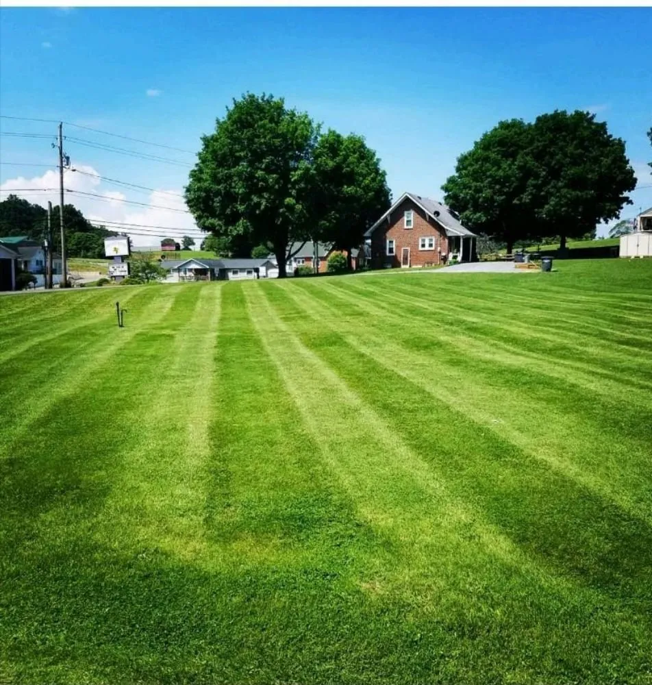 Reliable landscaping services experts serving Jonesborough, TN - Leonard's Lawn And Landscape