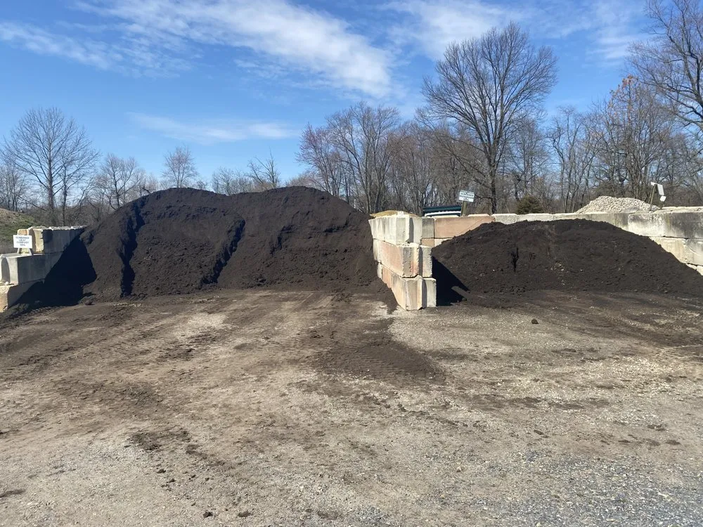 Custom outdoor landscaping in Moorestown, NJ - Leonberg