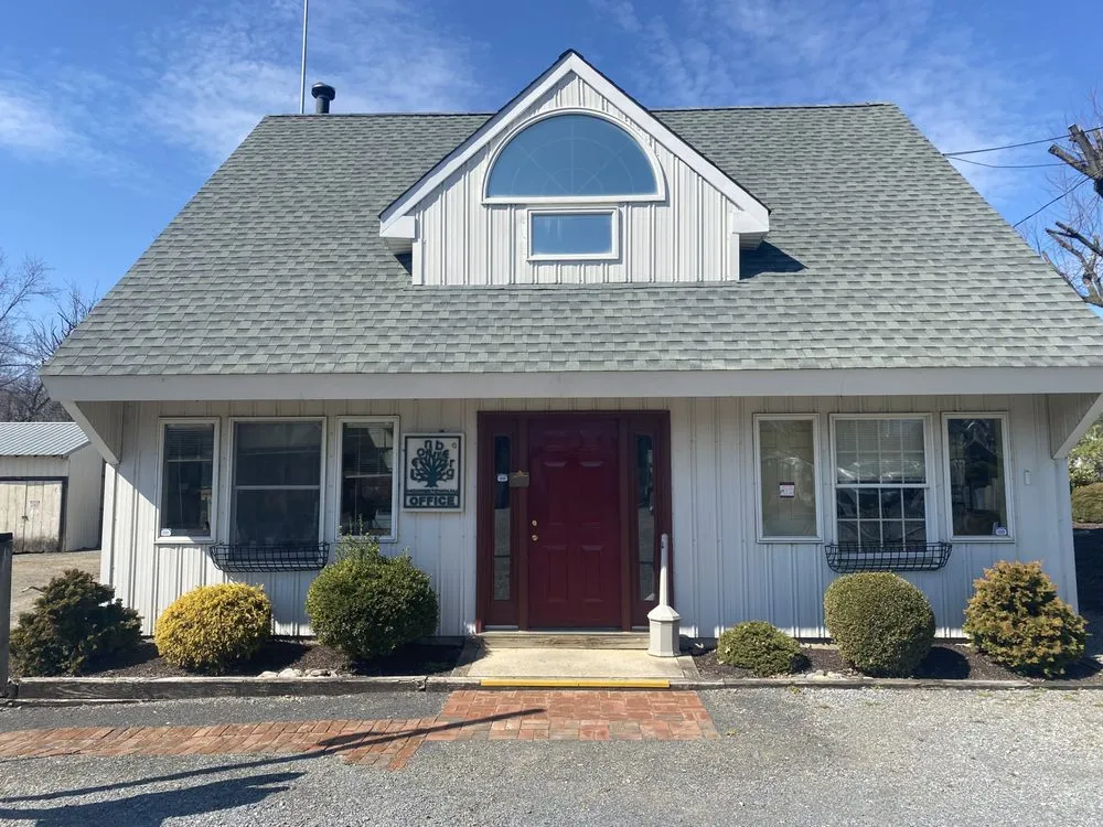 Trusted garden landscaping for beautiful yards in Moorestown, NJ by Leonberg