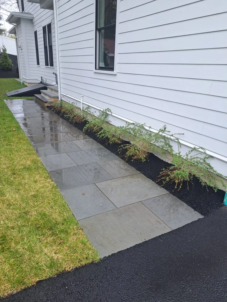 Local yard cleanup service in Waltham, MA by Leonel Escobar Landscaping