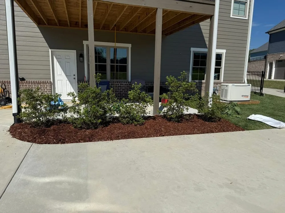 Professional yard cleanup service for homes in Chattanooga, TN by Leonel Landscaping
