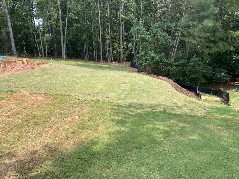 Custom residential landscaping experts serving Oakwood, GA - Leonel Lawn Care & Landscaping