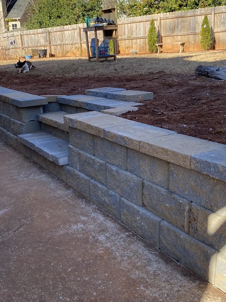 Custom lawn care service experts serving Oakwood, GA - Leonel Lawn Care & Landscaping