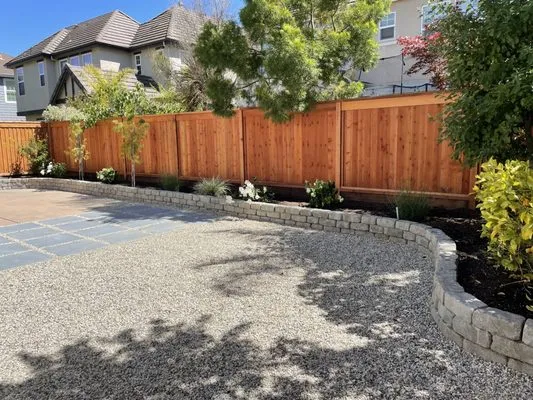 Leonel Reyes Landscaping Logo