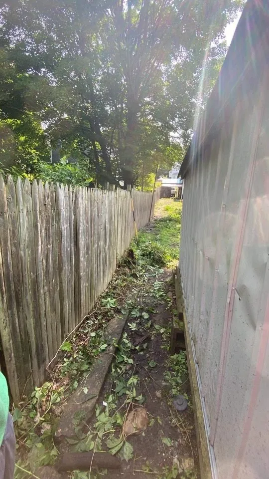 Custom yard cleanup service in Sandisfield, MA - Leone’s Services
