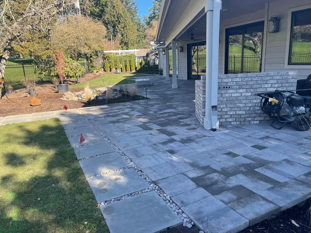 Trusted garden landscaping for beautiful yards in Sherwood, OR by Leon's Landscape Maintenance