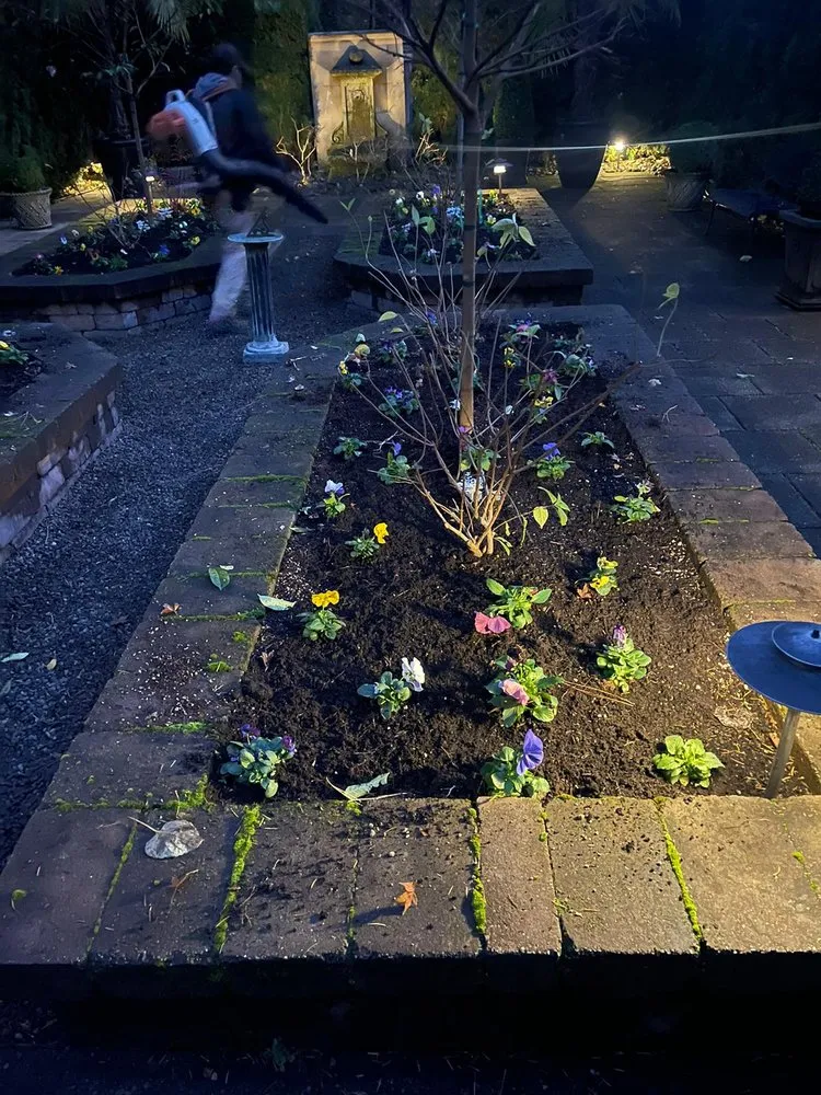 Top-rated lawn mowing service for beautiful yards across Sherwood, OR - Leon's Landscape Maintenance