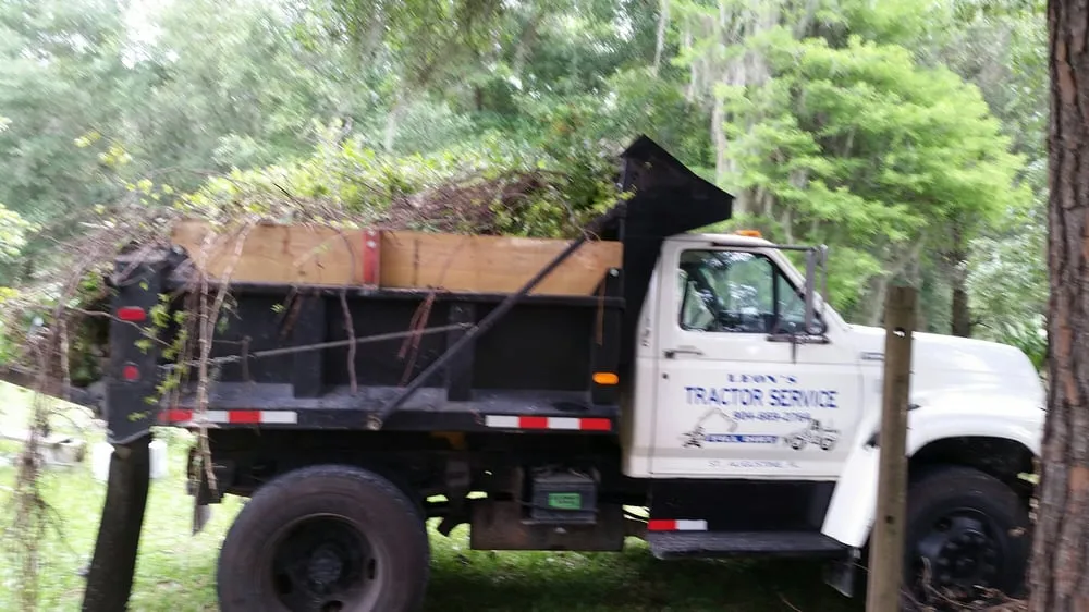 Custom lawn care service experts serving Saint Augustine, FL - Leons Lawn and Tractor Service