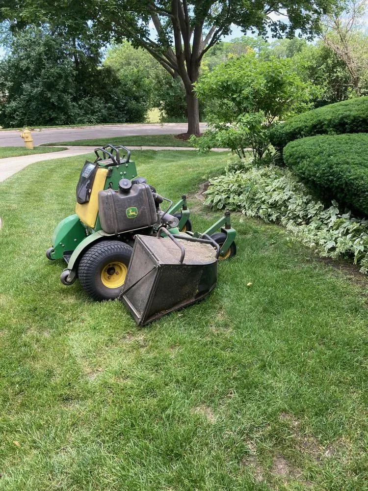 Affordable yard maintenance for outdoor upgrades across Aurora, IL - Leon's Lawn Care