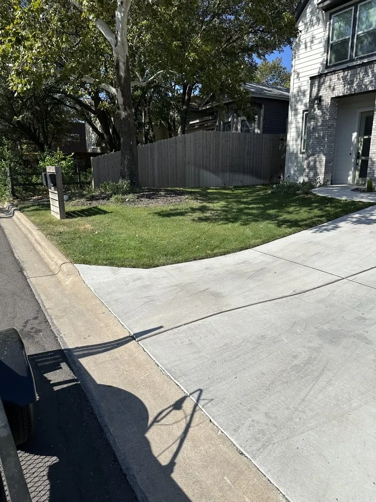 Reliable landscape installation for year-round maintenance across Austin, TX - Leon’s Lawns