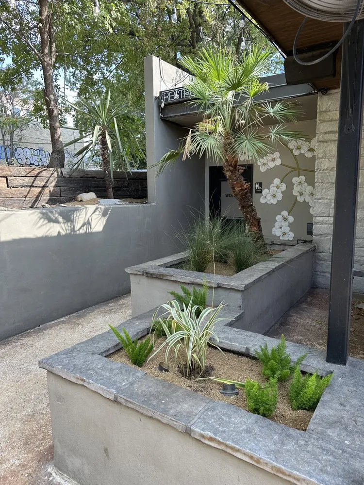 Affordable landscaping services in Austin, TX by Leon’s Lawns