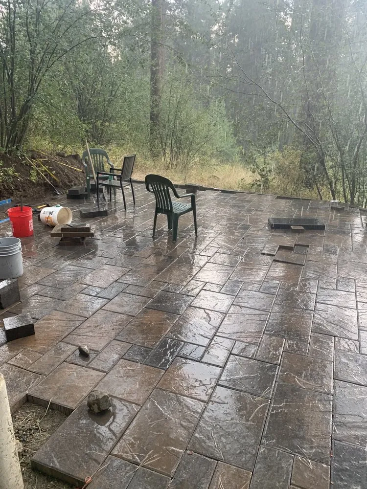 Affordable landscape design for beautiful yards in Wenatchee, WA by Leo’s Central Paverscape