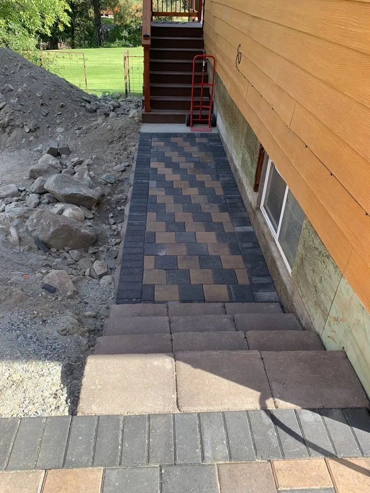 Expert lawn care service in Wenatchee, WA by Leo’s Central Paverscape