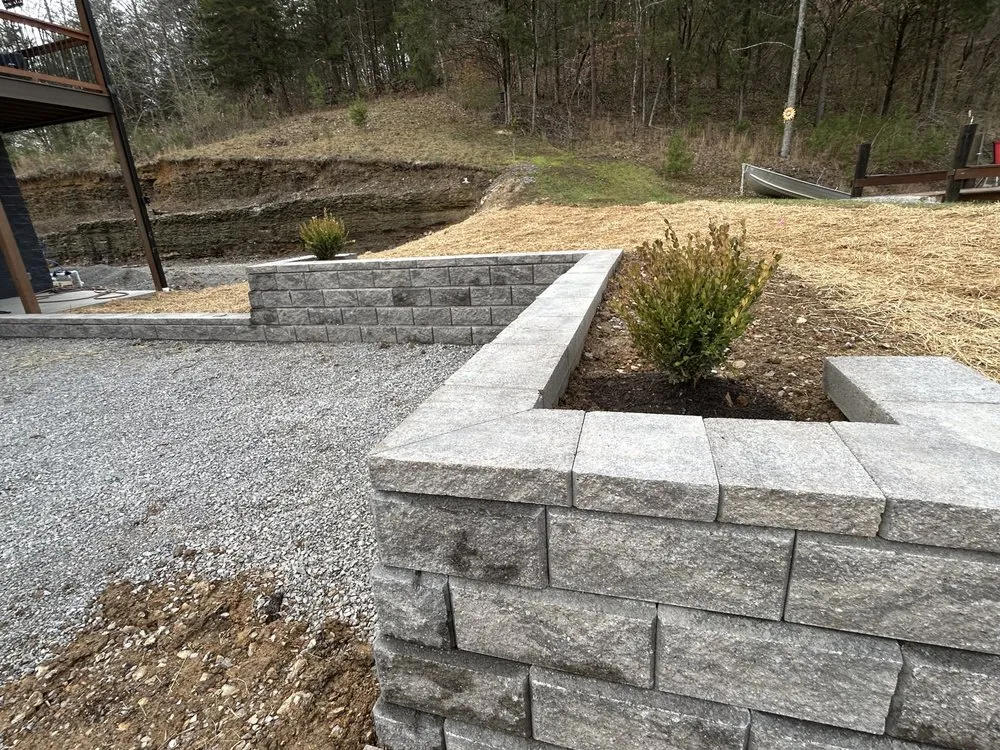 Local landscaping services experts serving Spring Hill, TN - Leo’s Landscape & More