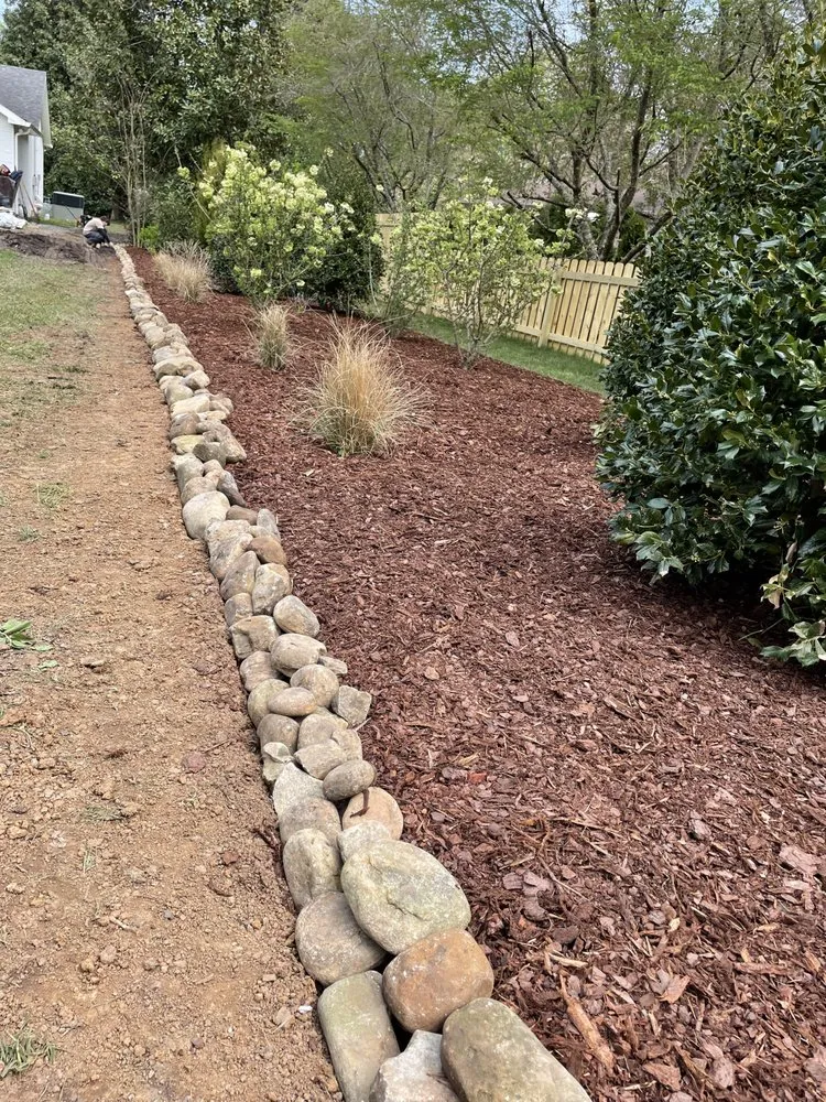 Professional garden landscaping in Spring Hill, TN - Leo’s Landscape & More