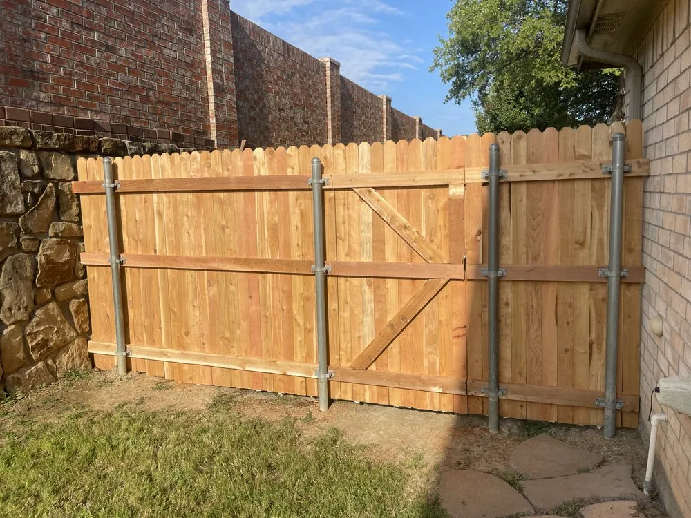 Custom yard cleanup service experts serving Bedford, TX - Leo’s Landscape & Tree Service