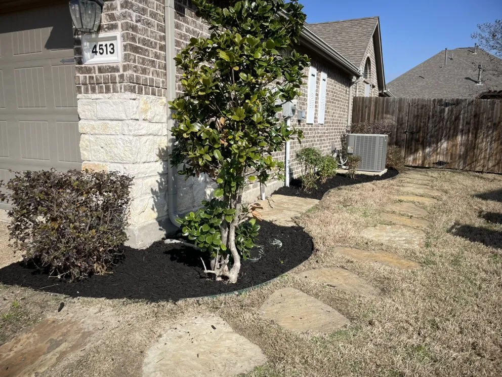 Reliable garden landscaping in Bedford, TX by Leo’s Landscape & Tree Service