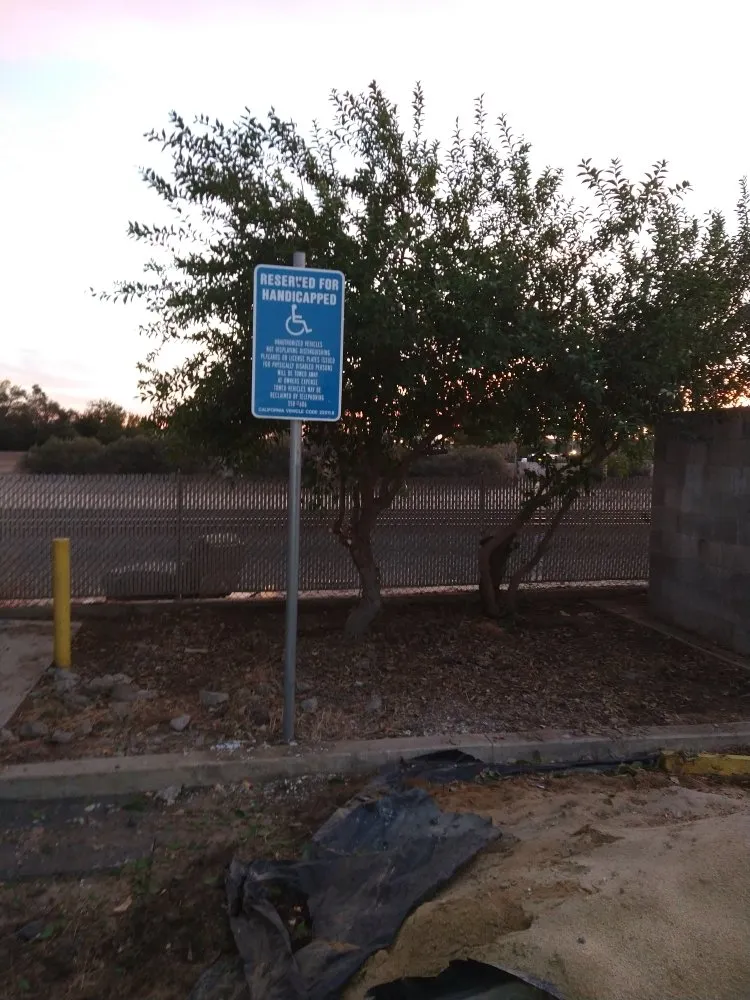 Custom yard cleanup service in Merced, CA by Leos Landscaping & Stump Grinding Services