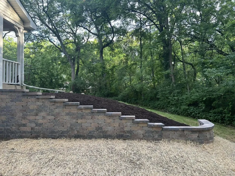 Trusted garden landscaping experts serving Woodstock, IL - Leo's Landscaping & Tree Service