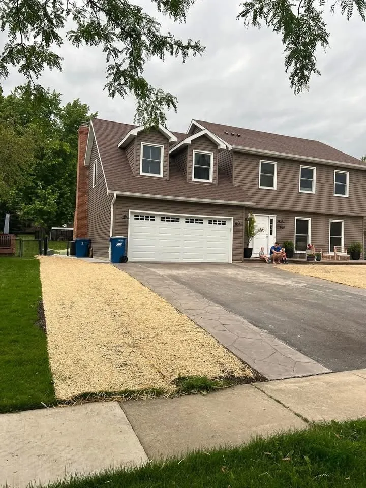 Local landscape design experts serving Woodstock, IL - Leo's Landscaping & Tree Service