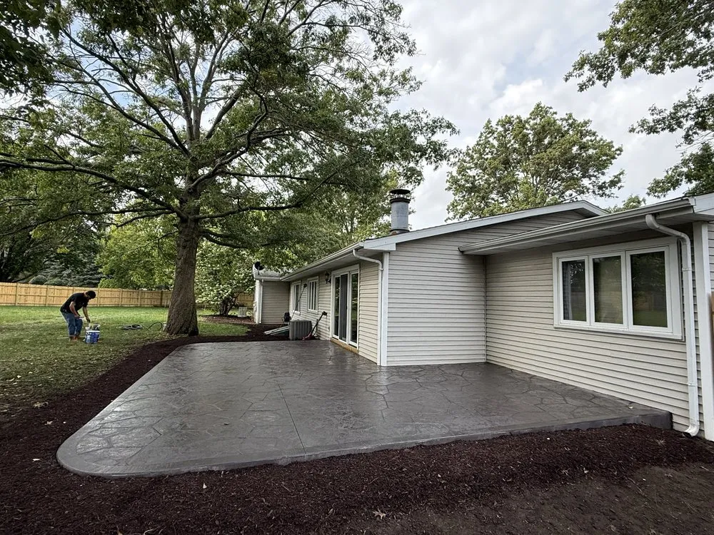 Custom yard maintenance in Woodstock, IL by Leo's Landscaping & Tree Service