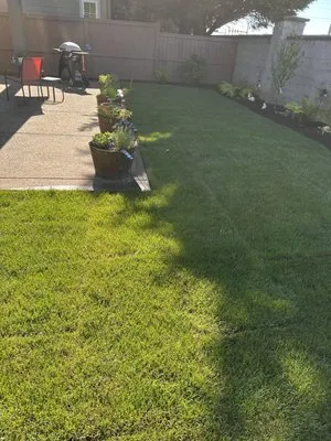 Leo’s Landscaping Logo