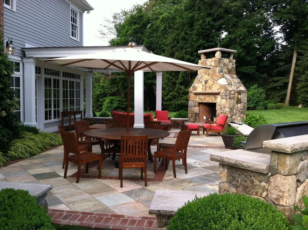 Custom yard maintenance experts serving Fairfield, CT - Leo's Landscaping, Lawn & Garden Solutions