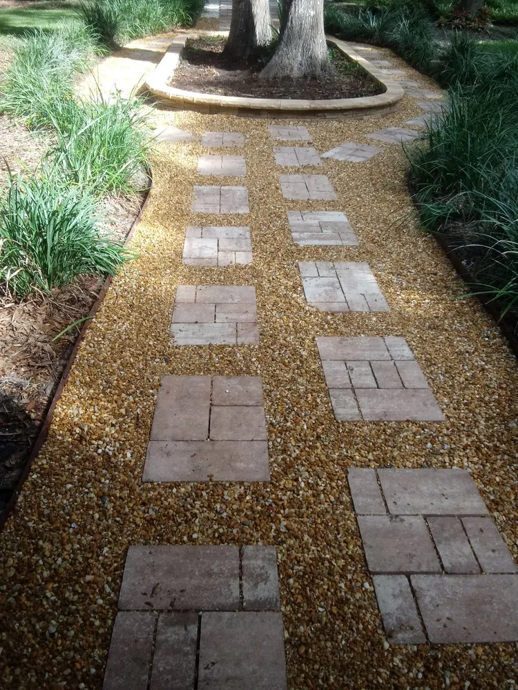 Trusted landscaping services with custom design in Ocklawaha, FL by Leo's Landscaping