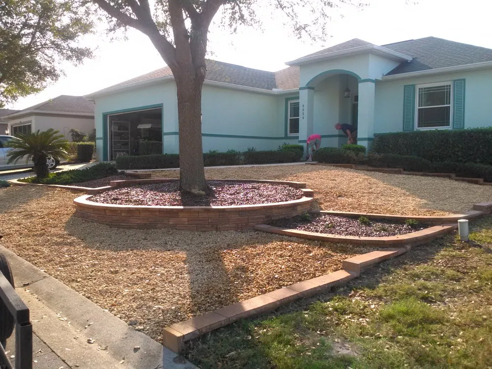 Affordable residential landscaping near you in Ocklawaha, FL by Leo's Landscaping
