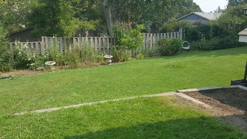 Professional residential landscaping for beautiful yards in Pasco, WA by Leo's Landscaping