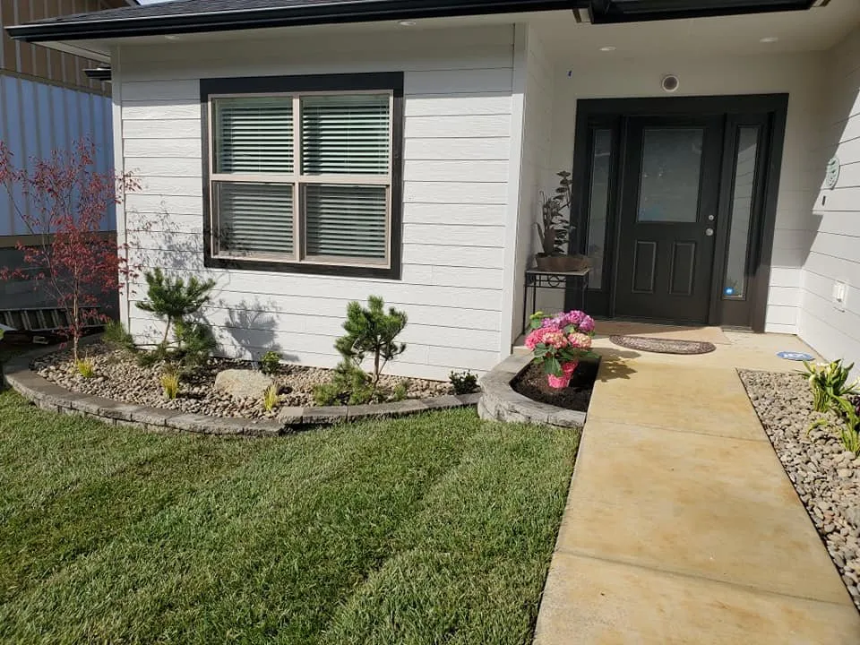 Trusted lawn care service in Pasco, WA - Leo's Landscaping