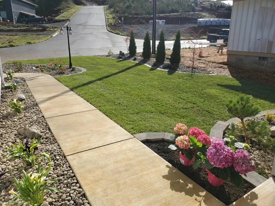 Professional landscape design in Pasco, WA by Leo's Landscaping