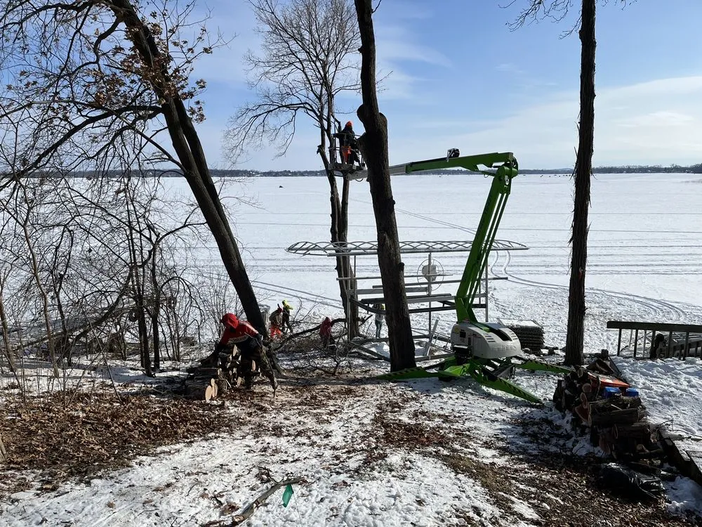 Reliable lawn mowing service in Watertown, WI - Leo’s landscaping