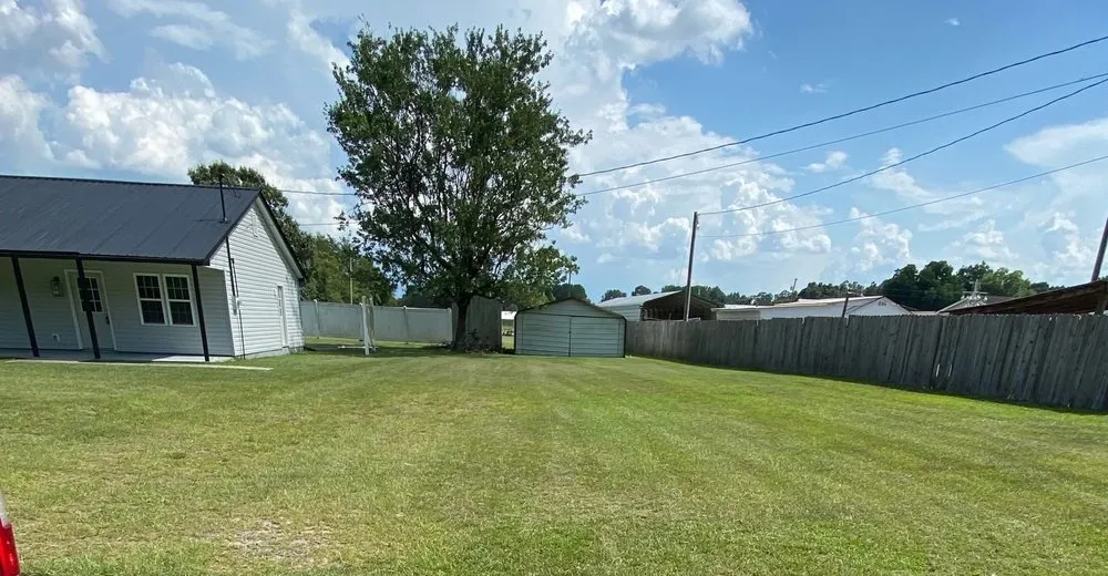 Professional lawn mowing service for beautiful yards in Dunn, NC by Leo’s lawn care