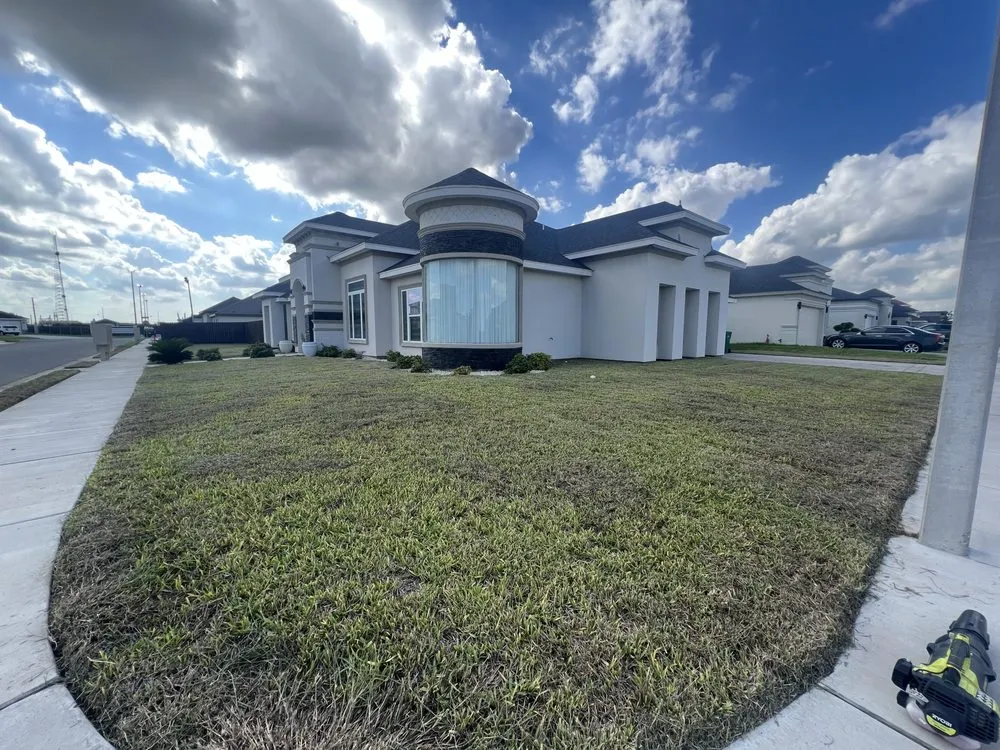 Expert garden landscaping for outdoor upgrades in McAllen, TX by Leo’s Lawn Care Services