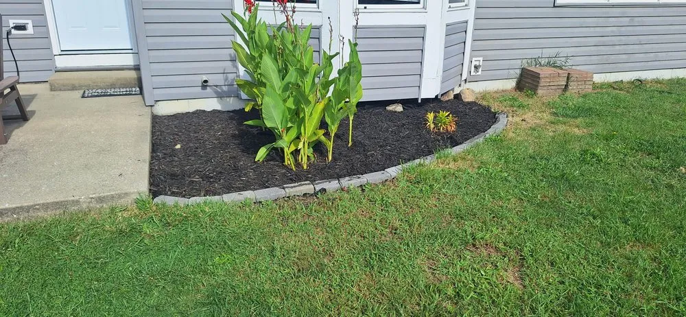 Expert outdoor landscaping in Indianapolis, IN - Leo's Lawncare and Maintenance